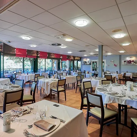 Restaurant Beau Rivage Szálloda 3*